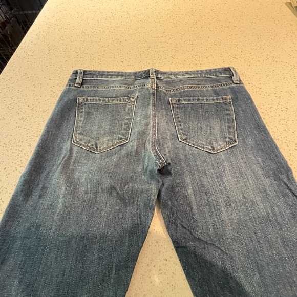 Like New - LOFT Jeans - Size 6 (waist 17”) - Picture 3 of 4
